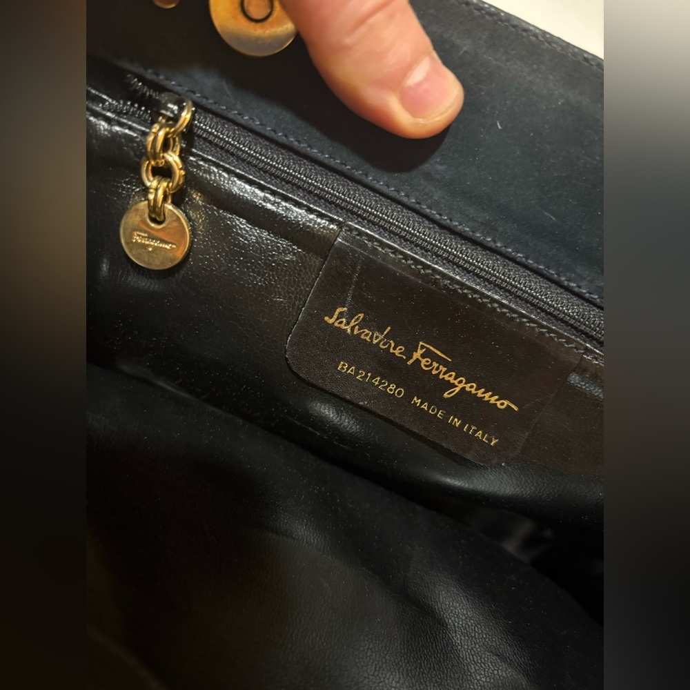 Salvatore Ferragamo Black l shoulder/crossbody‎ Bag with gold accents - Picture 9 of 11